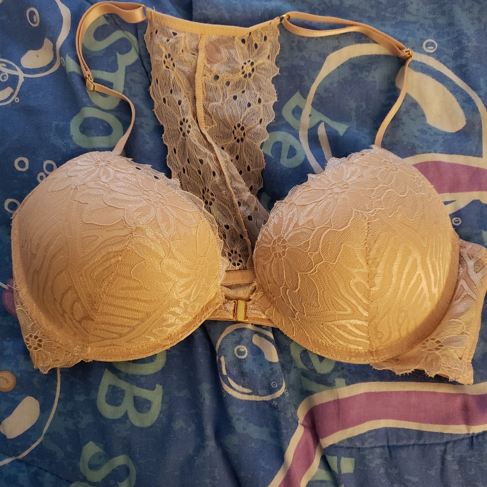 Daisy Fuentes Lace Bra